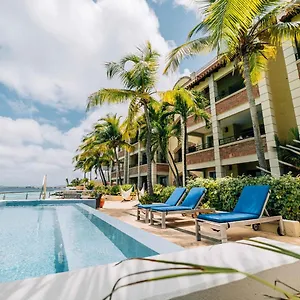 https://bellafonte-luxury-oceanfront-hotel.comcaribbean.com
